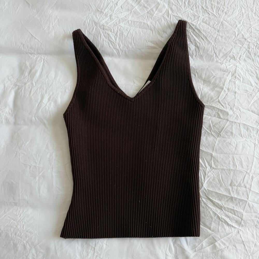 Aritzia Babaton Sculpt Knit V-Neck Tank Top Brown Size